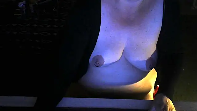 Snapshot of Silvia2277 chatting on June 3, 7:19 pm Silvia2277 online show from June 3, 7:19 pm