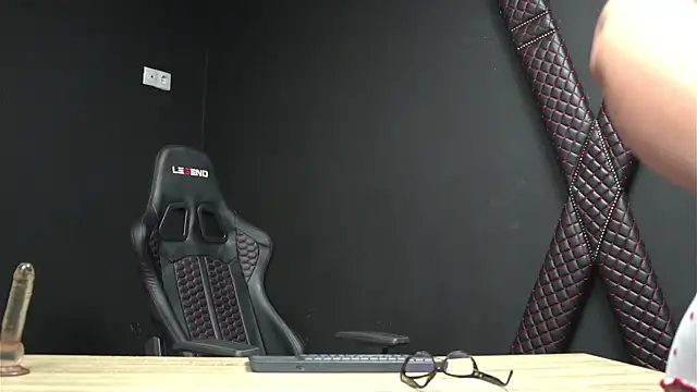 CelineConner online show from December 17, 5:13 am