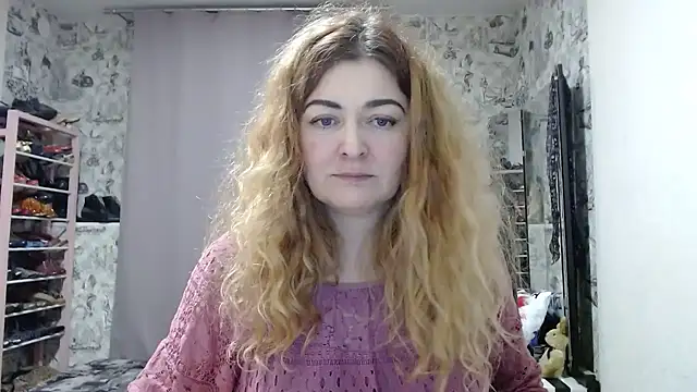 Helen1974 online show from December 14, 5:03 pm