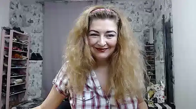 Helen1974 online show from January 28, 7:10 pm