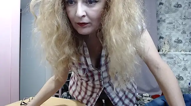 Helen1974 online show from January 28, 10:12 pm