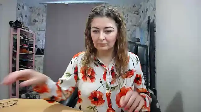 Helen1974 online show from February 17, 7:04 am