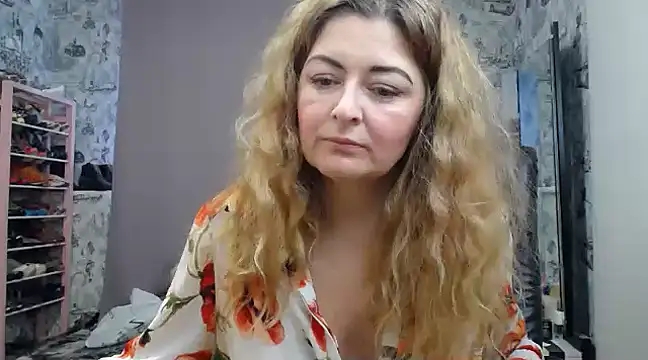 Helen1974 online show from February 17, 10:07 am