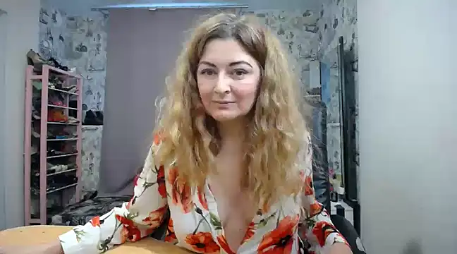 Helen1974 online show from February 17, 1:10 pm