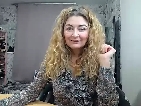 Helen1974 online show from March 3, 4:35 pm