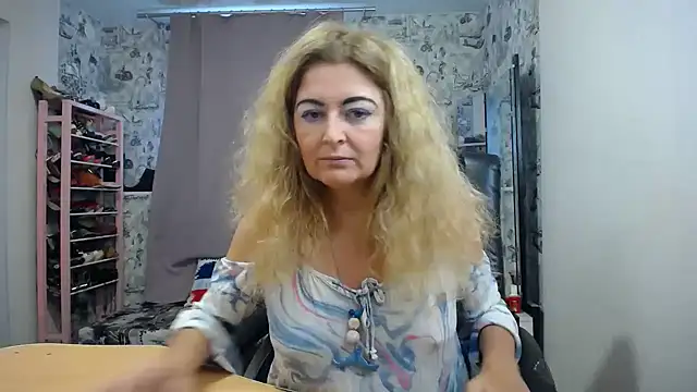 Helen1974 online show from October 15, 9:42 am