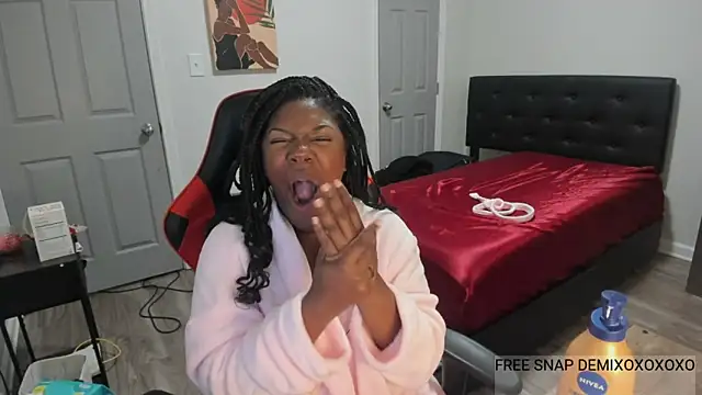 demi xoxo online show from December 17, 2:33 am