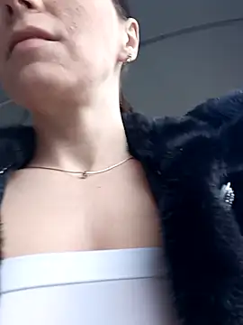 Snapshot of Brilliant-Queen1 chatting on January 12, 11:58 pm Brilliant-Queen1 online show from January 12, 11:58 pm