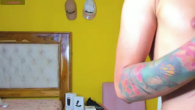 Snapshot of Edwars_03 chatting on January 24, 7:41 am Edwars 03 online show from January 24, 7:41 am