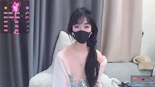 Snapshot of Duludulu_007 chatting on February 6, 4:14 pm Duludulu 007 online show from February 6, 4:14 pm