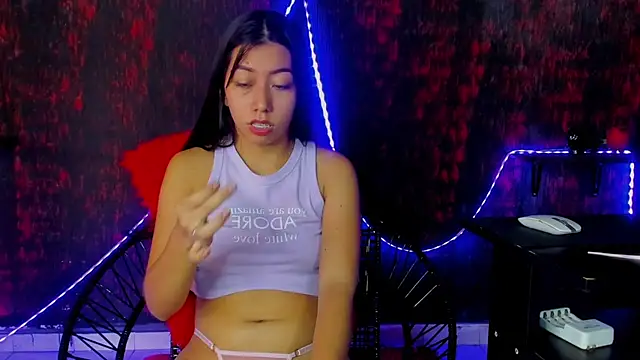 Snapshot of sexylaurita chatting on December 23, 3:01 pm sexylaurita online show from December 23, 3:01 pm