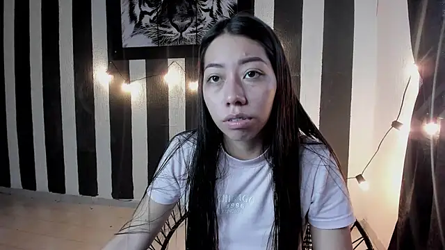 Snapshot of sexylaurita chatting on December 24, 12:22 pm sexylaurita online show from December 24, 12:22 pm