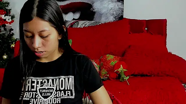 Snapshot of sexylaurita chatting on December 31, 12:57 pm sexylaurita online show from December 31, 12:57 pm