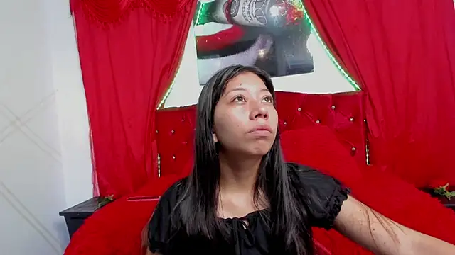 Snapshot of sexylaurita chatting on January 13, 12:02 pm sexylaurita online show from January 13, 12:02 pm