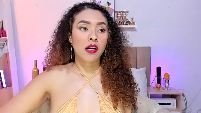 Zoe Gruber online show from December 21, 12:40 am