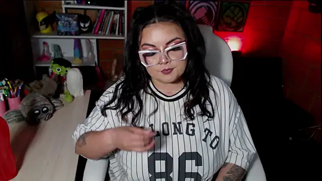 juliette rd online show from November 6, 4:57 am