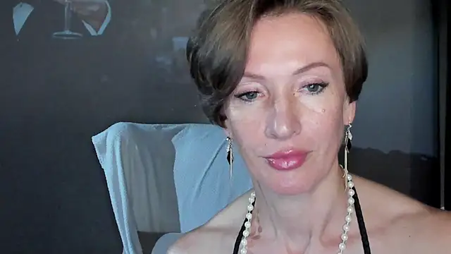Dorothy Meyer online show from July 6, 4:09 am