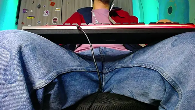 Snapshot of zacwatson_ chatting on January 15, 3:22 am zacwatson online show from January 15, 3:22 am