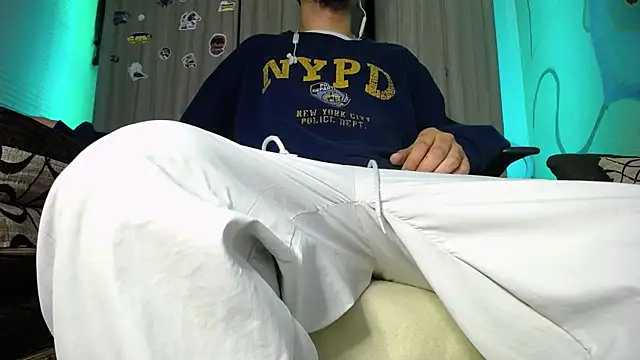 Snapshot of zacwatson_ chatting on January 20, 8:30 am zacwatson online show from January 20, 8:30 am