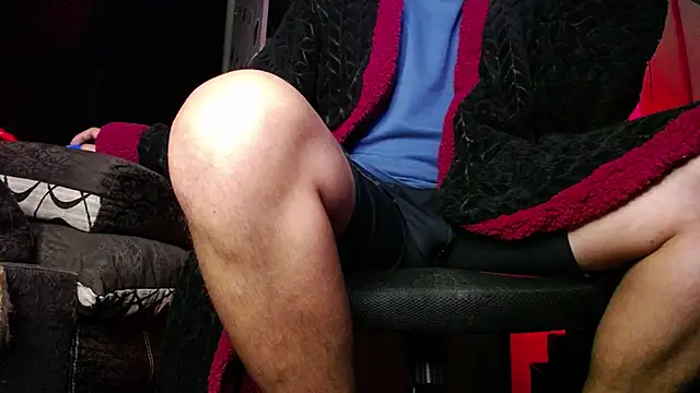 Snapshot of zacwatson_ chatting on October 1, 10:32 am zacwatson online show from October 1, 10:32 am