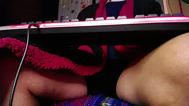 Snapshot of zacwatson_ chatting on October 7, 5:54 pm zacwatson online show from October 7, 5:54 pm