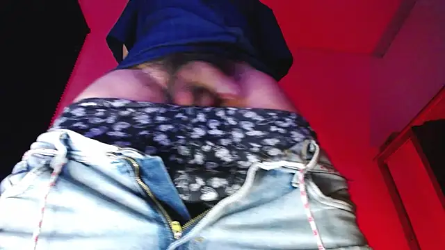 Snapshot of zacwatson_ chatting on December 14, 11:20 pm zacwatson online show from December 14, 11:20 pm