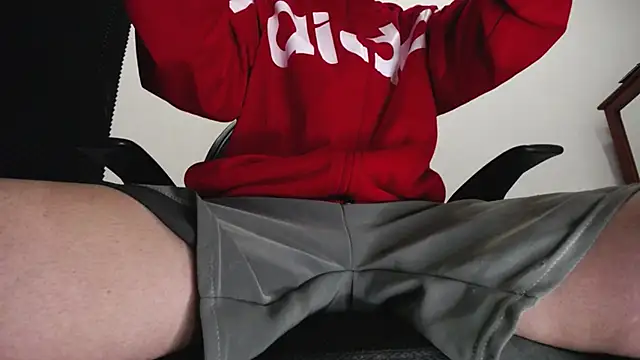 zacwatson  online show from April 10, 12:38 am