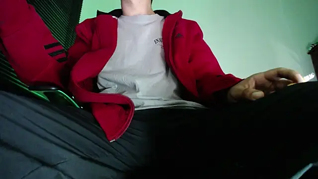 zacwatson  online show from July 25, 1:36 am