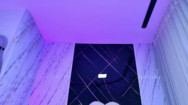 violett lo online show from July 28, 3:13 am