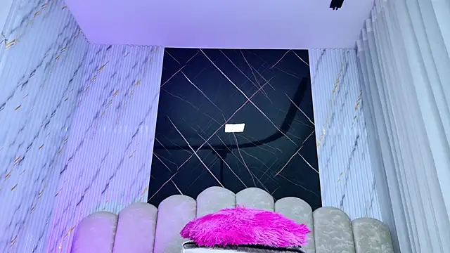 violett lo online show from July 29, 3:15 am