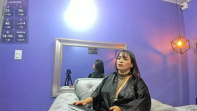 Snapshot of Romina017 chatting on March 7, 1:09 am Romina017 online show from March 7, 1:09 am