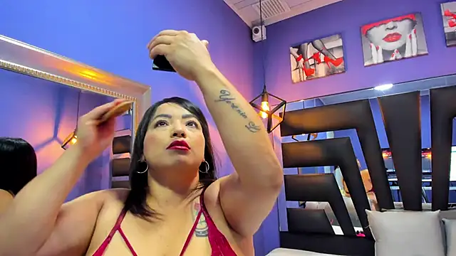 Snapshot of Romina017 chatting on October 17, 12:14 am Romina017 online show from October 17, 12:14 am