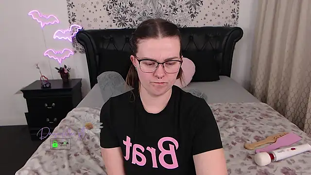 Snapshot of DaisieMaeXO chatting on November 7, 5:40 am DaisieMaeXO online show from November 7, 5:40 am