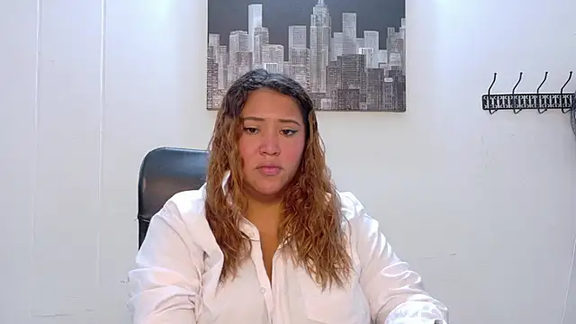 Snapshot of I_am_yours- chatting on October 30, 11:44 am I am yours- online show from October 30, 11:44 am