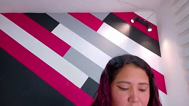 Snapshot of I_am_yours- chatting on November 24, 11:54 am I am yours- online show from November 24, 11:54 am