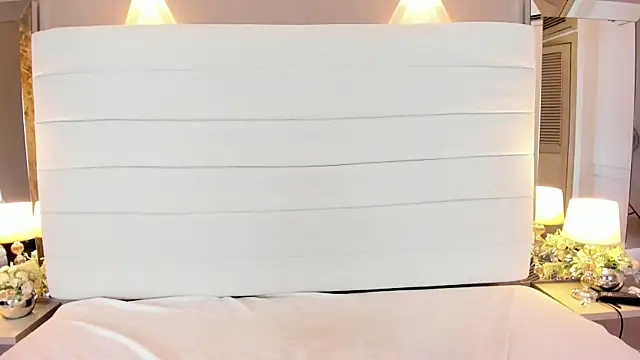 Lilly 2809  online show from September 12, 4:45 am