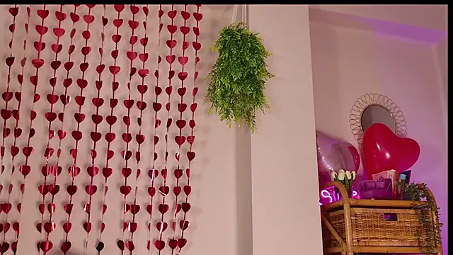 Snapshot of AvaBabyGirl chatting on February 14, 7:02 pm AvaBabyGirl online show from February 14, 7:02 pm