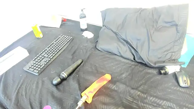 Snapshot of bonieklent chatting on January 14, 7:06 am bonieklent online show from January 14, 7:06 am