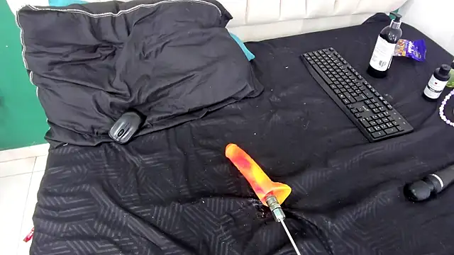 Snapshot of bonieklent chatting on January 20, 6:53 am bonieklent online show from January 20, 6:53 am