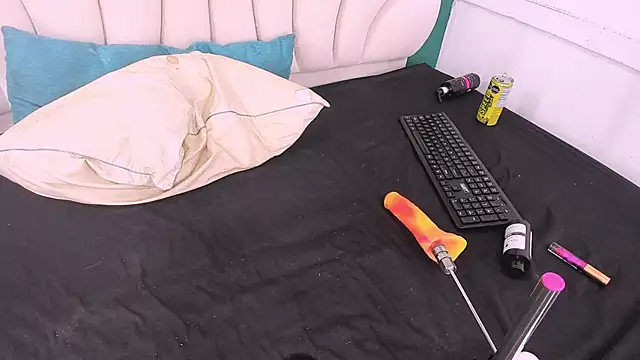 Snapshot of bonieklent chatting on February 22, 6:39 am bonieklent online show from February 22, 6:39 am