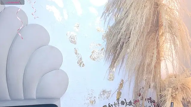 bonieklent online show from April 19, 3:28 am