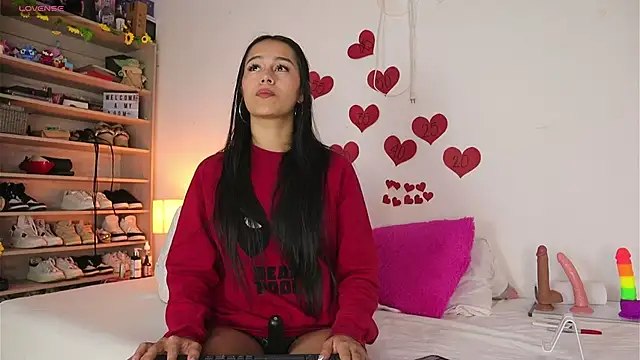 thamaral1 online show from March 18, 4:15 pm