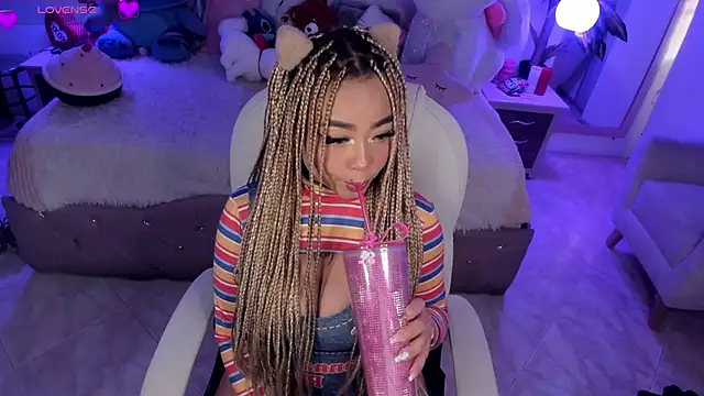 conny  curly online show from March 20, 1:37 pm