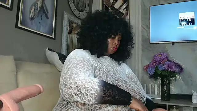 ThickyMinajxx online show from April 17, 8:01 pm