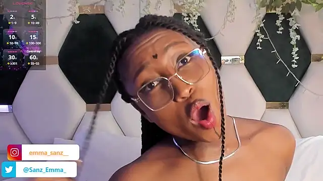 EmmaSanzz  online show from March 6, 5:43 pm