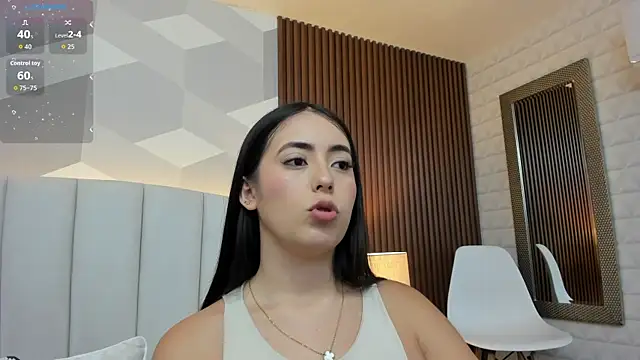 Julietasantos   online show from October 18, 6:30 pm