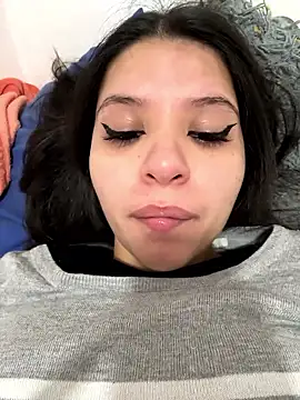 CoralGreenn online show from January 7, 4:42 pm