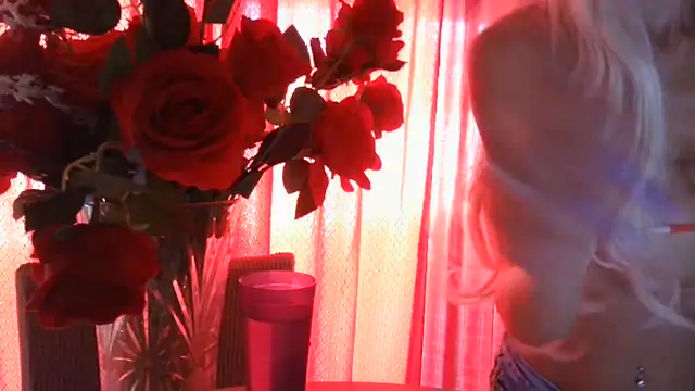 Snapshot of Wishgoddes chatting on May 25, 10:49 pm Wishgoddes online show from May 25, 10:49 pm