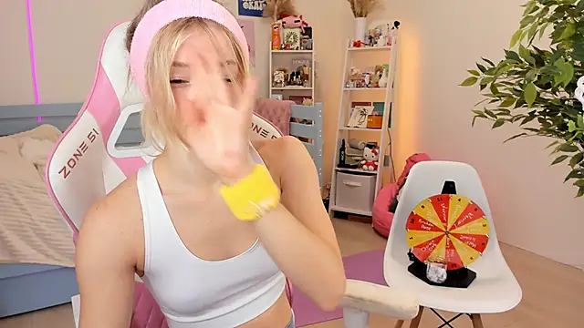 Lily Young online show from October 29, 6:15 am