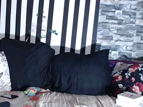 Snapshot of BigHotMatureXx chatting on November 8, 2:23 am BigHotMatureXx online show from November 8, 2:23 am